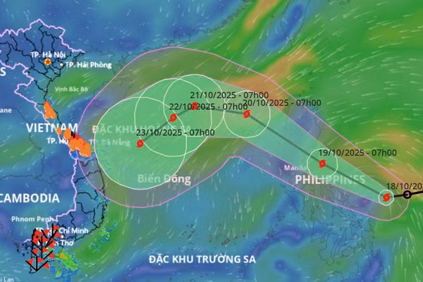 Bão Fengshen đi vào vùng biển phía Đông khu vực Bắc Biển Đông và trở thành cơn bão số 12 trong năm 2025.