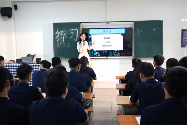 Giờ học tại Trường Tiểu học, THCS, THPT Hồng Đức (Hưng Yên).