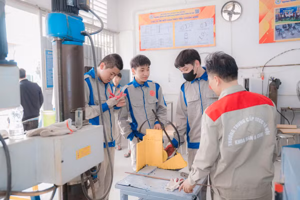 Quy định giảng dạy kiến thức văn hóa GDPT trong chương trình đào tạo ngành, nghề đặc thù