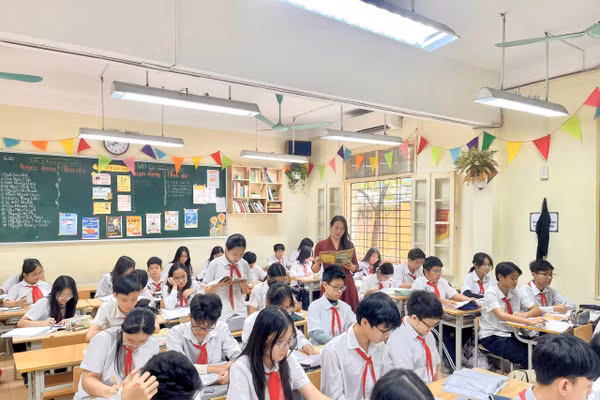 Đầu vào trung học nghề là học sinh THCS (Ảnh: Học sinh Trường THCS Đống Đa, quận Đống Đa, Hà Nội).