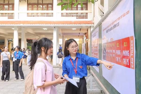 Thí sinh dự thi tại Trường Đại học Sư phạm Hà Nội 2 năm 2025.