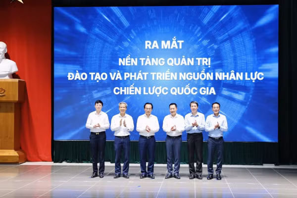Bộ trưởng Hoàng Minh Sơn: Nhân lực STEM là nền tảng làm chủ công nghệ chiến lược