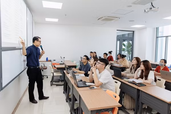 Giờ học tại Đại học Kinh tế TPHCM. Ảnh: UEH