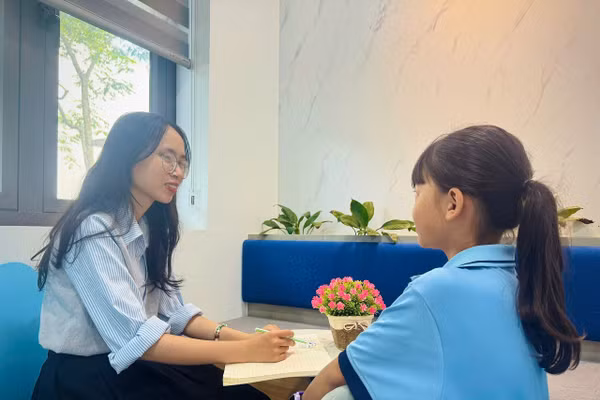 Tư vấn tâm lý học đường chuyển từ 'chữa cháy' sang phòng ngừa, phát hiện sớm