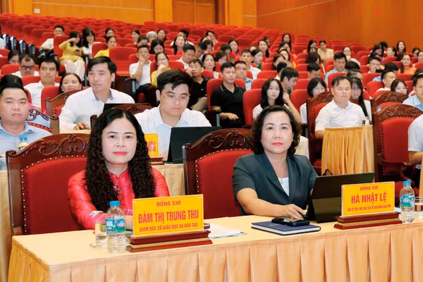 Các đại biểu dự Hội nghị.