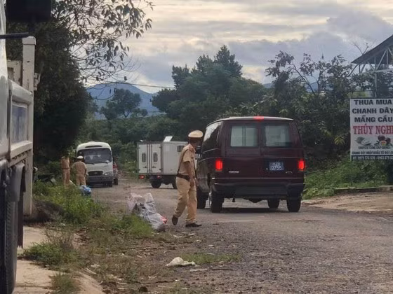  Phát hiện đường dây sản xuất ma tuý lớn nhất cả nước ảnh 2