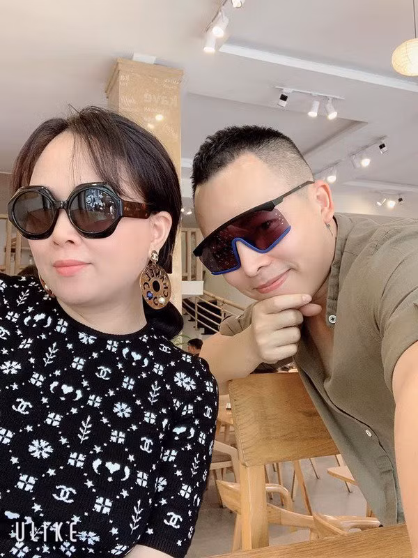 quen soi phong cach kem sang, nhieu nguoi quen mat danh loi khen cho uu diem nay o phuong chanel - 4