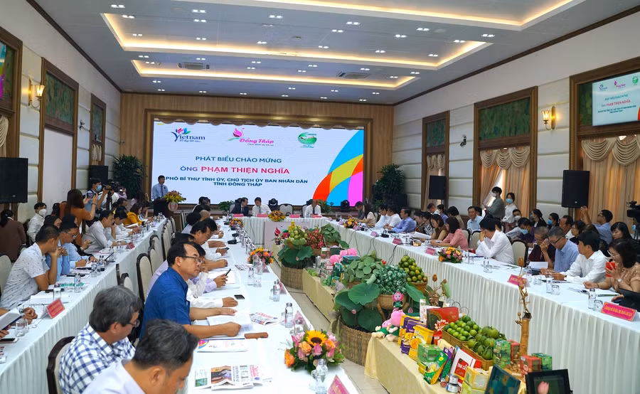 Quang cảnh diễn đàn kết nối du lịch giữa TP Hồ Chí Minh và 13 tỉnh/ thành khu vực Đồng bằng sông Cửu Long lần thứ 2