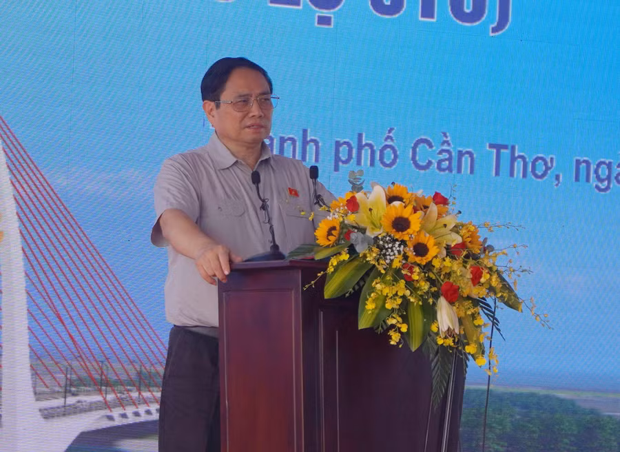 Thủ tướng Phạm Minh Chính phát biểu chỉ đạo tại lễ khởi công.