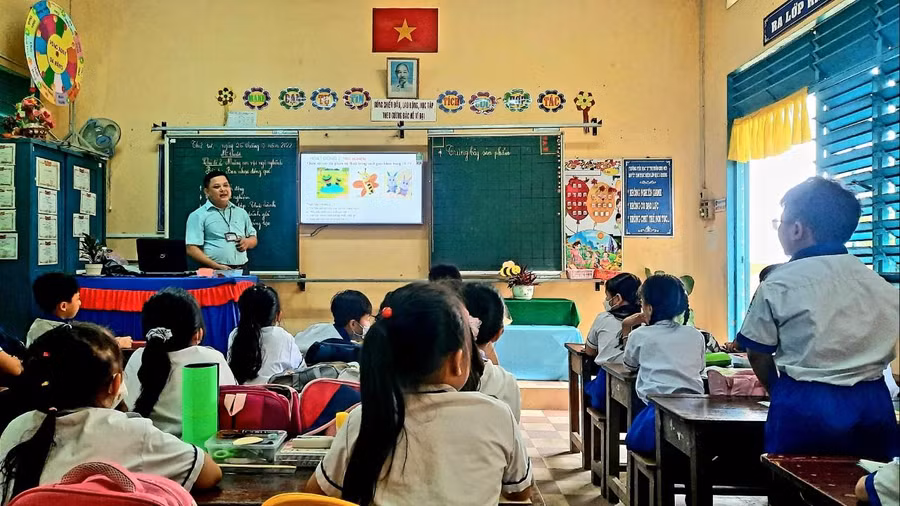 Tổ chức “sinh hoạt chuyên môn theo nghiên cứu bài học” nhằm nâng cao chất lượng giáo dục, triển khai hiệu quả Chương trình GDPT 2018.