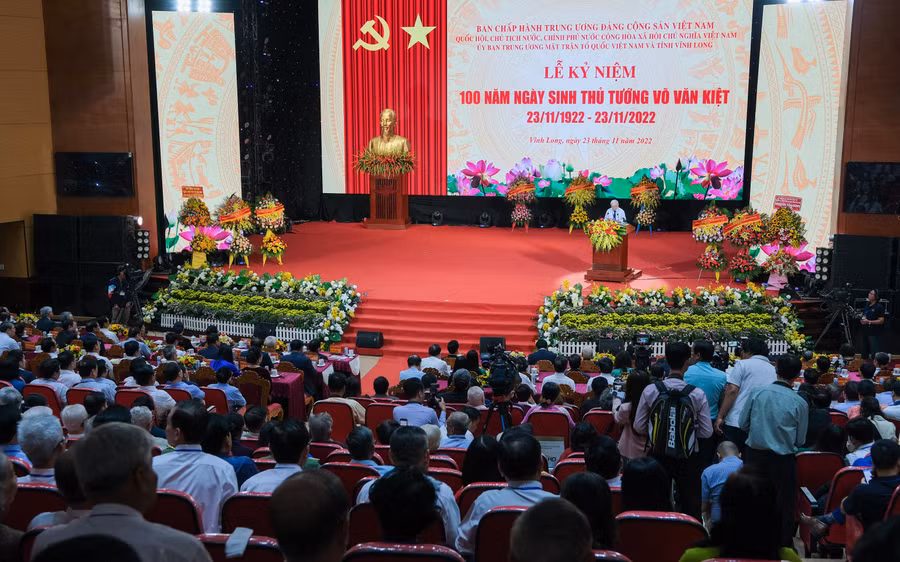 Đồng chí Phạm Chánh Trực - nguyên Phó Trưởng ban Kinh tế Trung ương, nguyên Phó Bí thư Thường trực Thành ủy TPHCM, nguyên Chủ tịch HĐND TPHCM kể lại những kỷ niệm về đồng chí Sáu Dân.