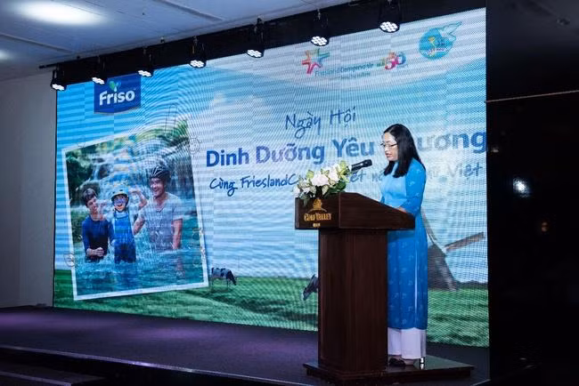Bà CIL Bri, Phó Chủ tịch Hội Liên hiệp Phụ nữ tỉnh Lâm Đồng đánh giá cao sự hợp tác của FrieslandCampina trong việc nâng cao sức khỏe dinh dưỡng cho phụ nữ