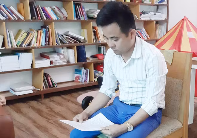 Thay giao day lai xe len tieng ve viec bi danh vi so dui nu hoc vien hinh anh 1 
