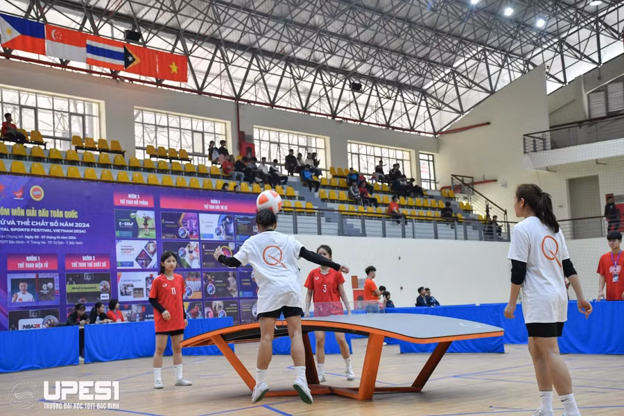 Vận động viên thi đấu bộ môn TEGBALL. Vận động viên thi đấu bộ môn TEGBALL.