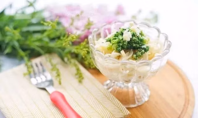 Sử dụng phô mai tươi để làm món mì thơm ngon, giúp bé yêu mau cao lớn