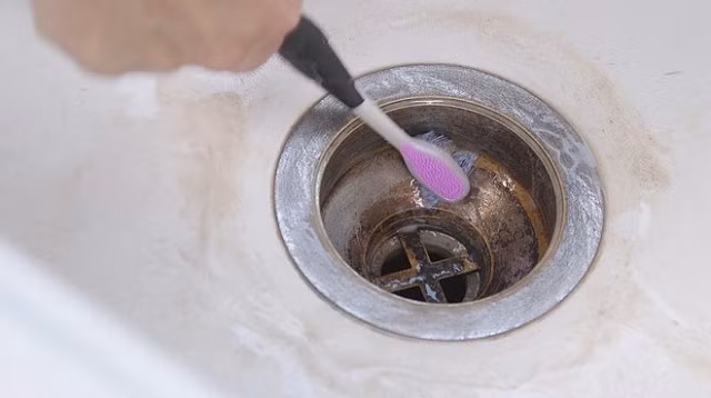 Dù có lên danh sách để vệ sinh nhà cẩn thận đến mấy thì 8 thứ này bạn vẫn thường lơ ngơ mà bỏ sót - Hình 2