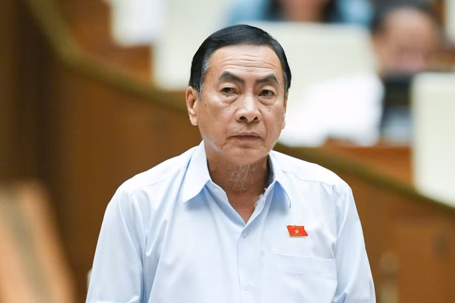 Đại biểu Quốc hội Phạm Văn Hòa - Đoàn Đại biểu Quốc hội tỉnh Đồng Tháp, Ủy viên Ủy ban Pháp luật của Quốc hội.