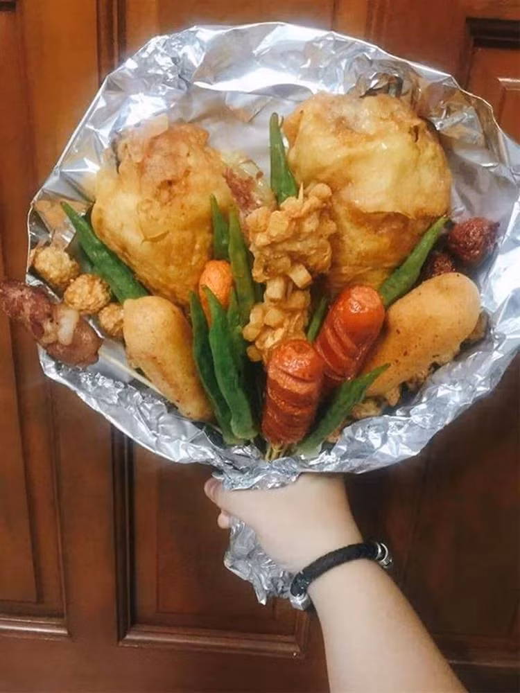 Món quà thiết thực dành cho bạn gái mê đồ ăn nhanh. Món quà thiết thực dành cho bạn gái mê đồ ăn nhanh.
