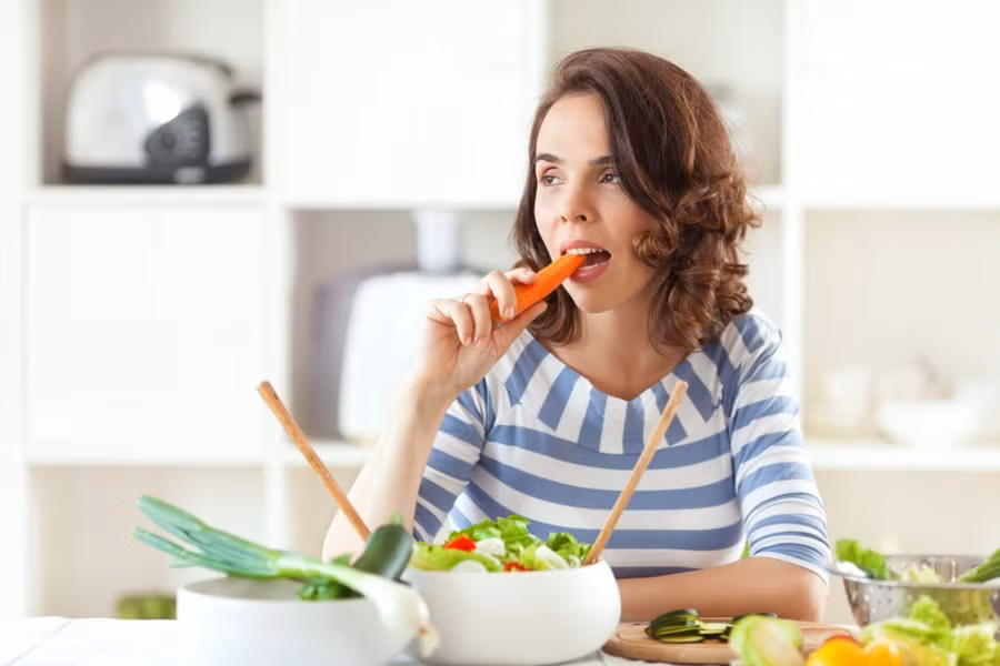 Chế độ ăn thuần chay lành mạnh hướng tới sự cân bằng và đảm bảo bạn nhận được đủ vitamin và chất dinh dưỡng từ các nguồn thực vật. (Ảnh: ITN) Chế độ ăn thuần chay lành mạnh hướng tới sự cân bằng và đảm bảo bạn nhận được đủ vitamin và chất dinh dưỡng từ các nguồn thực vật. (Ảnh: ITN)