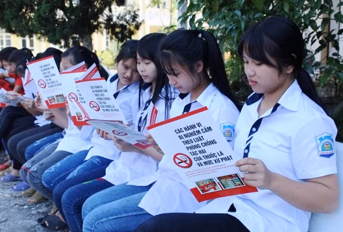 Học sinh được tuyên truyền sâu, rộng về tác hại của thuốc lá (ảnh: minh họa).