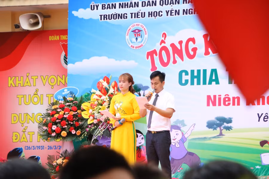 Xúc động lễ ra trường cho học sinh khối 5 ảnh 6