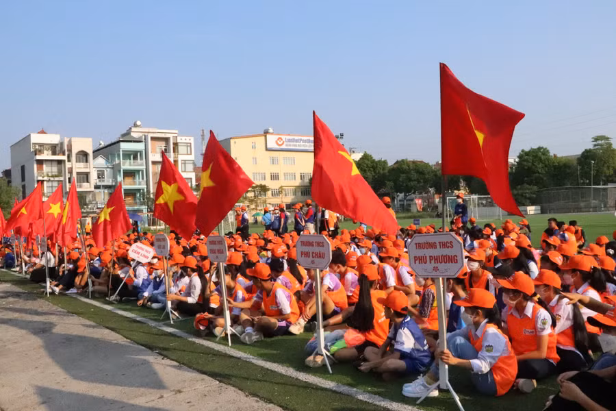 Học sinh các trường THCS, PTCS, PTDT Nội trú trên địa bàn huyện Ba Vì đều nhiệt tình tham gia ngày hội thể thao.