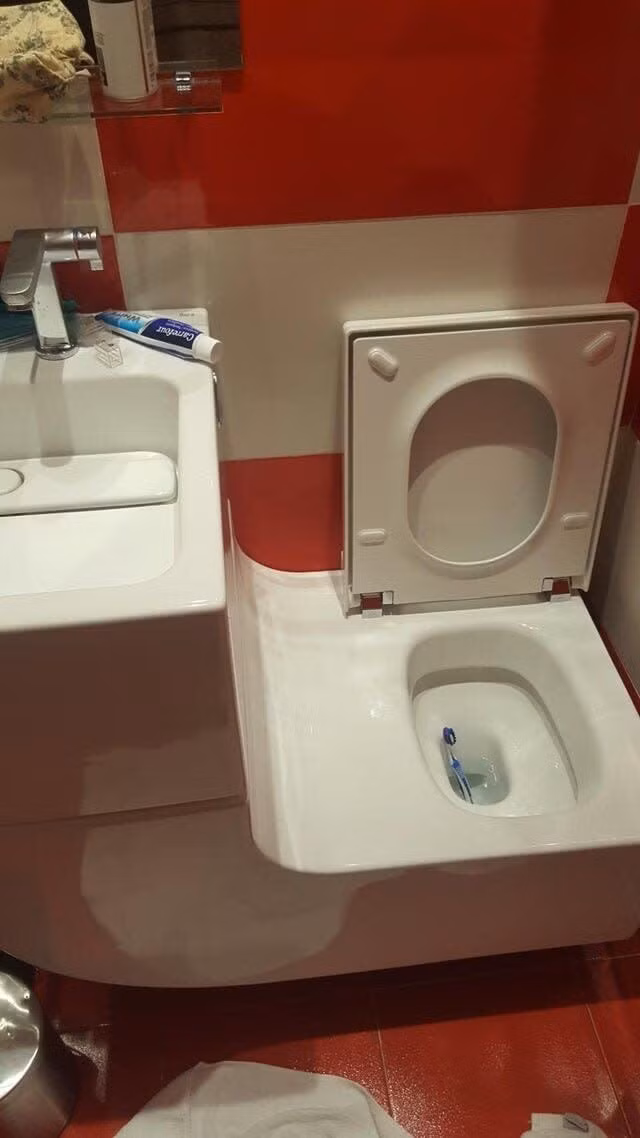 Thiết kế đỉnh cao kết nối bồn rửa mặt và bồn vệ sinh...