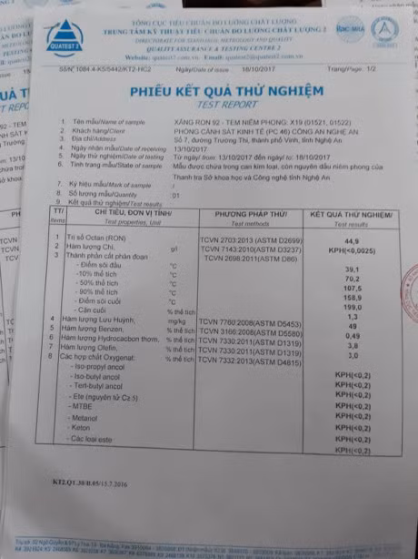 Một phiếu thử nghiệm xăng không đạt chất lượng.