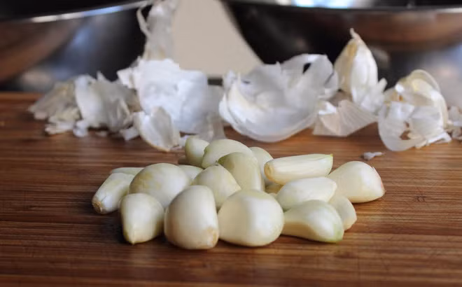 Những lưu ý khi ăn tỏi bạn cần biết
