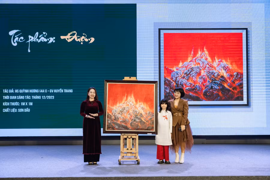 Bức tranh “Mùa quả chín” được đấu giá thành công với mức giá 10 triệu đồng.