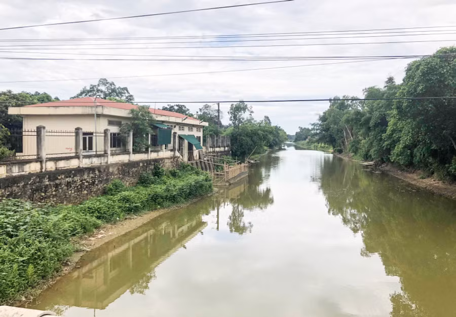 Trạm bơm Cầu Mượu bơm nước thô trực tiếp từ sông Đào