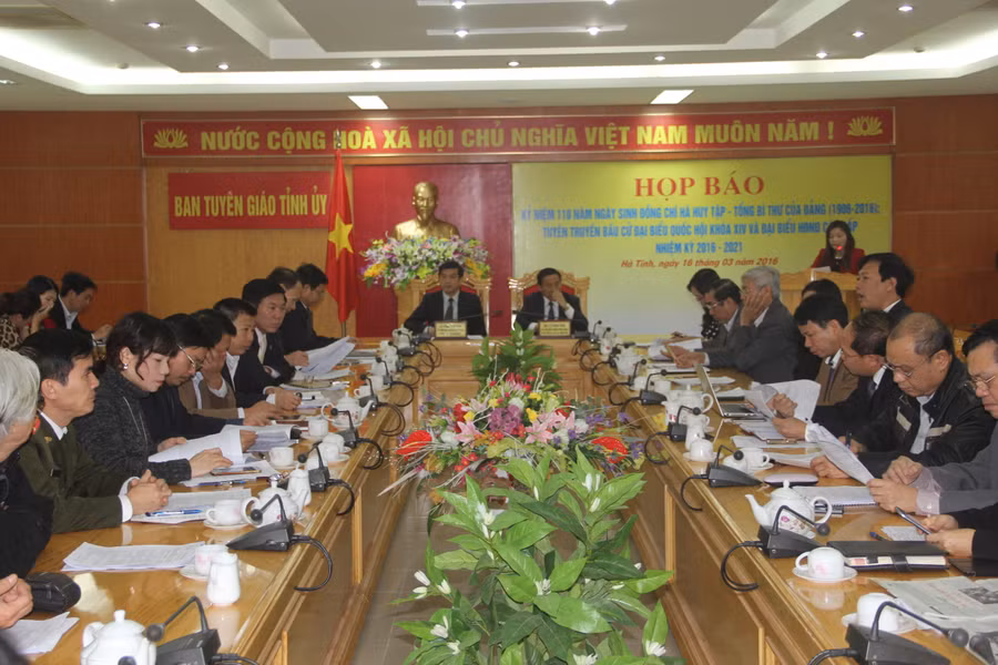 Toàn cảnh buổi họp báo