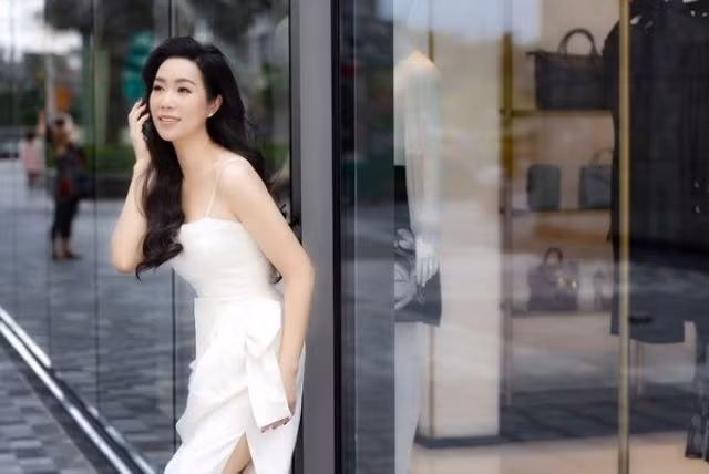 Ngắm nhan sắc "lão hoá ngược" của NSƯT Trịnh Kim Chi