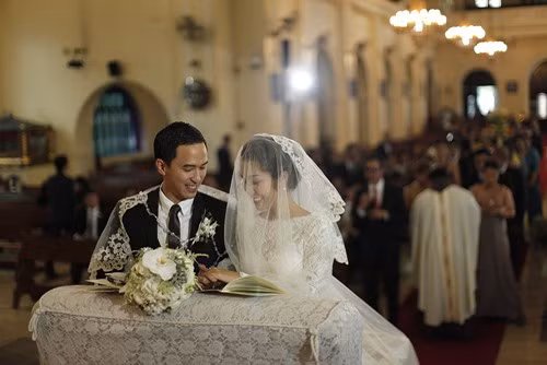 Chặng đường 10 năm từ yêu đến cưới của Tăng Thanh Hà và Louis Nguyễn: Đẹp như cổ tích ảnh 11 Chặng đường 10 năm từ yêu đến cưới của Tăng Thanh Hà và Louis Nguyễn: Cổ tích đời thường là đây chứ đâu!-11