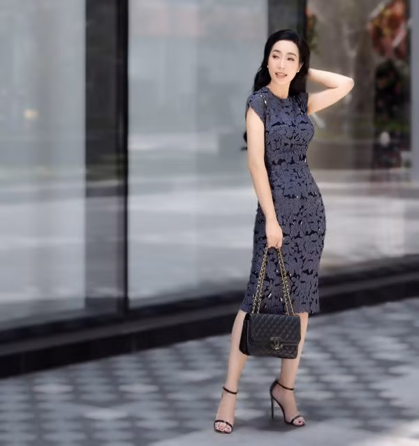 Giật mình khi ngắm cận cảnh nhan sắc lão hoá ngược của NSƯT Trịnh Kim Chi ảnh 3