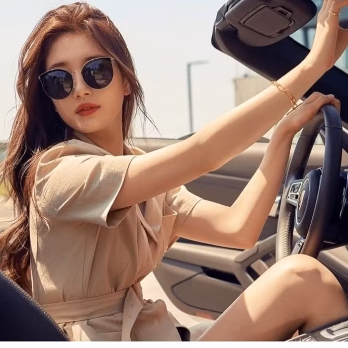 Xem Instagram của 5 mỹ nhân K-pop này để mặc đẹp mọi lúc mọi nơi ảnh 4 Chăm chỉ lướt Instagram của 5 mỹ nhân K-pop, bạn sẽ học được khối cách diện đồ hè sành điệu