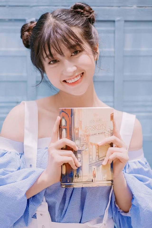 Nguyễn Kim Chi - 9X xinh đẹp bén duyên với loạt phim ngắn triệu view ảnh 4