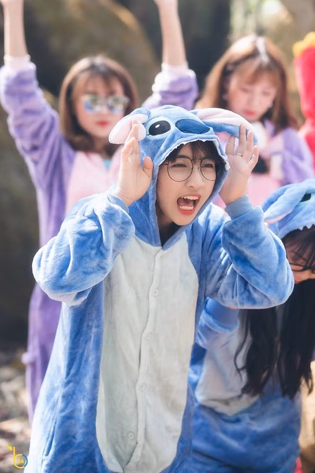 Bộ ảnh kỷ yếu “Những người đến từ sở thú” cực nhắng của teen ảnh 5 Bộ ảnh kỷ yếu “Những người đến từ sở thú” cực nhắng của teen ảnh 5