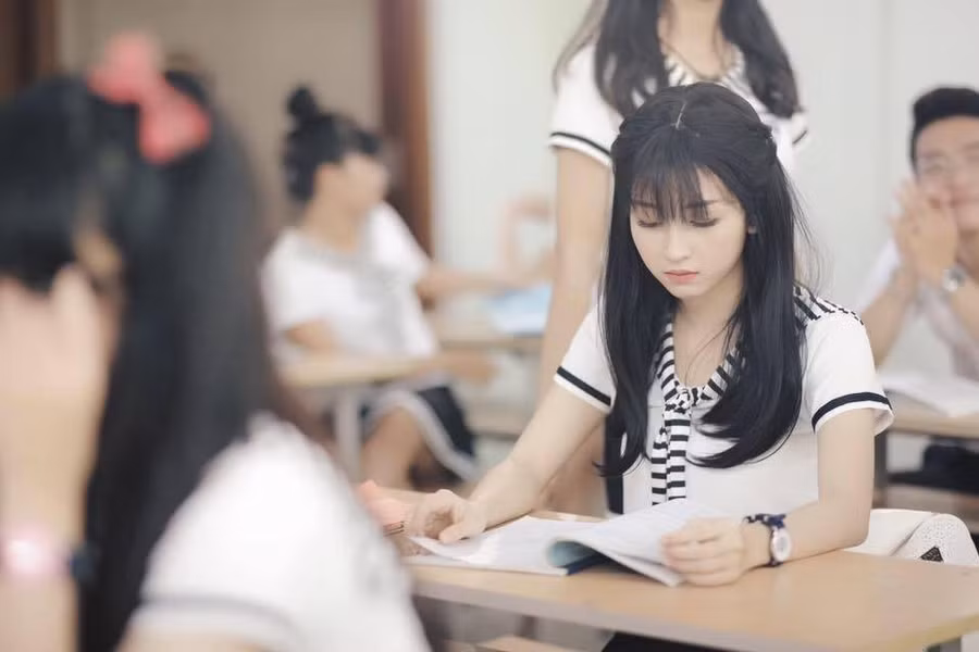 Nguyễn Kim Chi - 9X xinh đẹp bén duyên với loạt phim ngắn triệu view ảnh 2