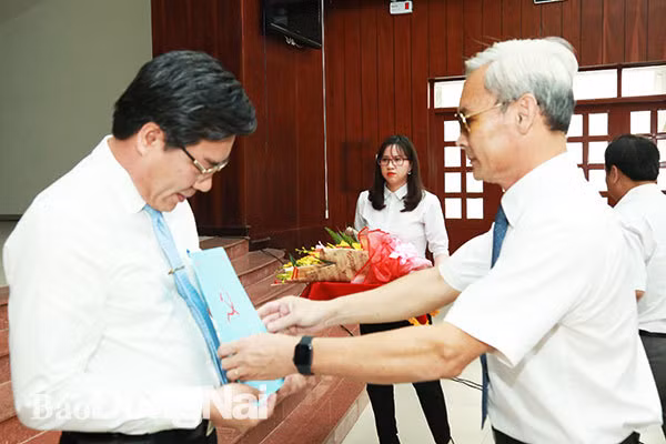 Hà Nội, TP.HCM và 10 tỉnh, thành bổ nhiệm nhiều nhân sự mới