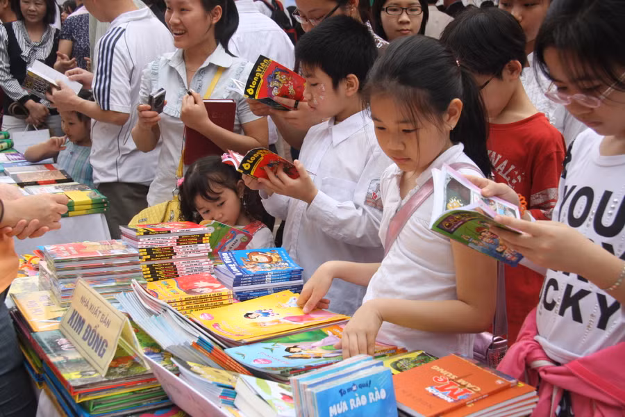 7 bí quyết giúp con thích đọc sách