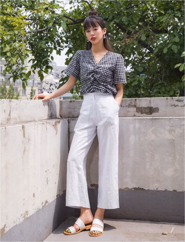 4 kiểu áo chị em tuyệt đối không nên mặc đi làm ảnh 15 di lam dung mac may mau ao nay, hoac khong phong cach cua cac nang se tut hang the tham - 16