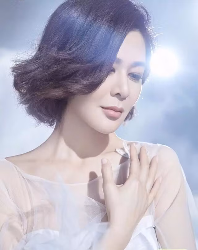 Sau lần đổ vỡ hôn nhân, Quan Chi Lâm từng nhắc đến đại gia Trần Thái Minh. Trần Thái Minh được cô nhắc tới như là người tình tri kỷ khắc cốt ghi tâm. Họ sống với nhau dù chưa từng đăng ký kết hôn. Năm 2015, cô tuyên bố chia tay Trần Thái Minh sau 7 năm chung sống. Quan Chi Lâm không ngại chỉ trích Lưu Gia Linh là người khiến mối quan hệ của cô và Trần Thái Minh rạn nứt.