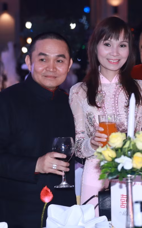 Chân dung người vợ gốc phố cổ Hà Nội được vua hài đất Bắc Xuân Hinh hết lòng kính sợ - Ảnh 3.