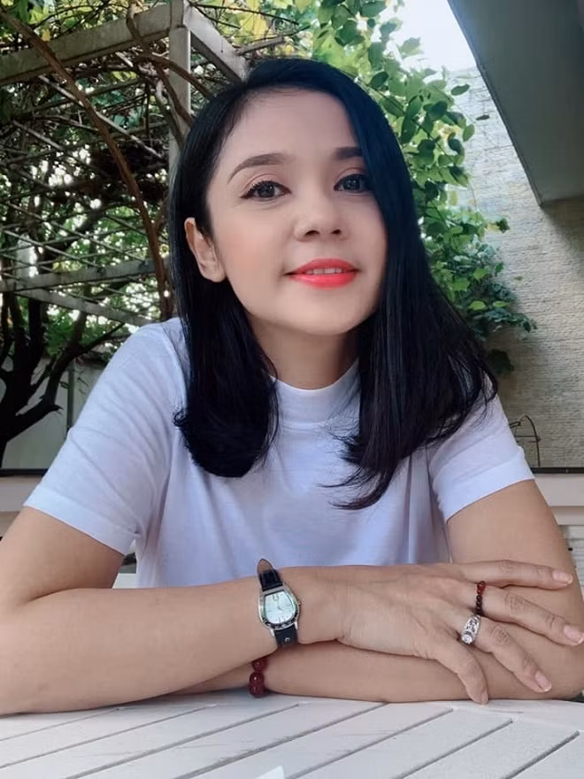 Ngưỡng mộ khu vườn rợp bóng cây xanh của Việt Trinh ảnh 12