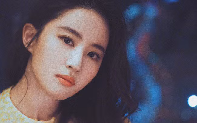 Đẳng cấp gia tộc của Lưu Diệc Phi: Nhà nội là quan chức cấp cao, nhà ngoại lại toàn mỹ nhân “nghiêng nước nghiêng thành” - Ảnh 2. Đẳng cấp gia tộc của Lưu Diệc Phi: Nhà nội là quan chức cấp cao, nhà ngoại lại toàn mỹ nhân “nghiêng nước nghiêng thành” - Ảnh 2.