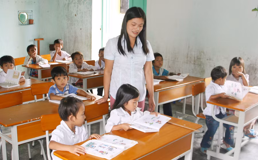 Không thể chủ quan thẩm định một bộ SGK phục vụ nhiều thế hệ HS. Ảnh: Đức Chiêm