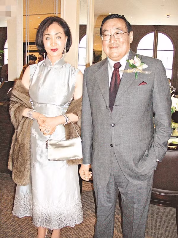 Bị chồng tỷ phú phản bội suốt 43 năm vẫn âm thầm chịu đựng, ai ngờ đó lại là chiêu cao tay giúp người phụ nữ đẹp nức tiếng này có được gia sản 33 nghìn tỷ-3