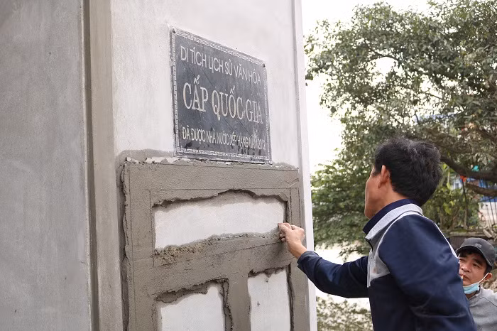 Những hoa văn trước đây đang được phục dựng lại Những hoa văn trước đây đang được phục dựng lại