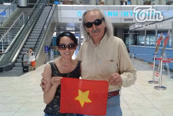 Nhà báo Trương Anh Ngọc và nghệ sĩ Marcel Gorgone.